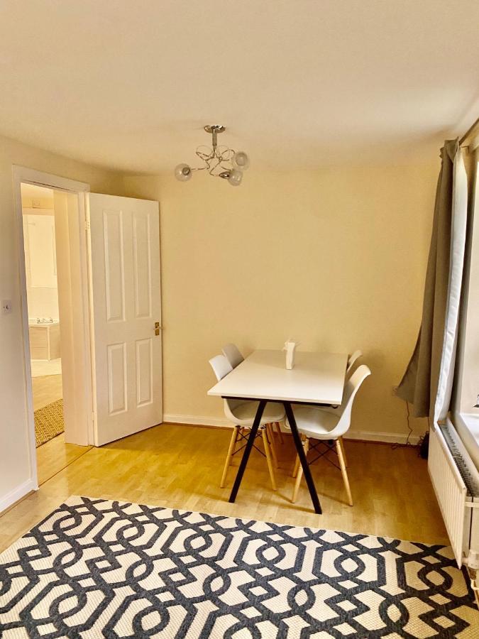 Impeccable 2-bed In * London